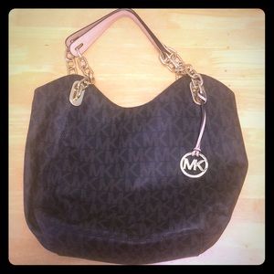 Like New Michael Kors Shoulder/Handbag